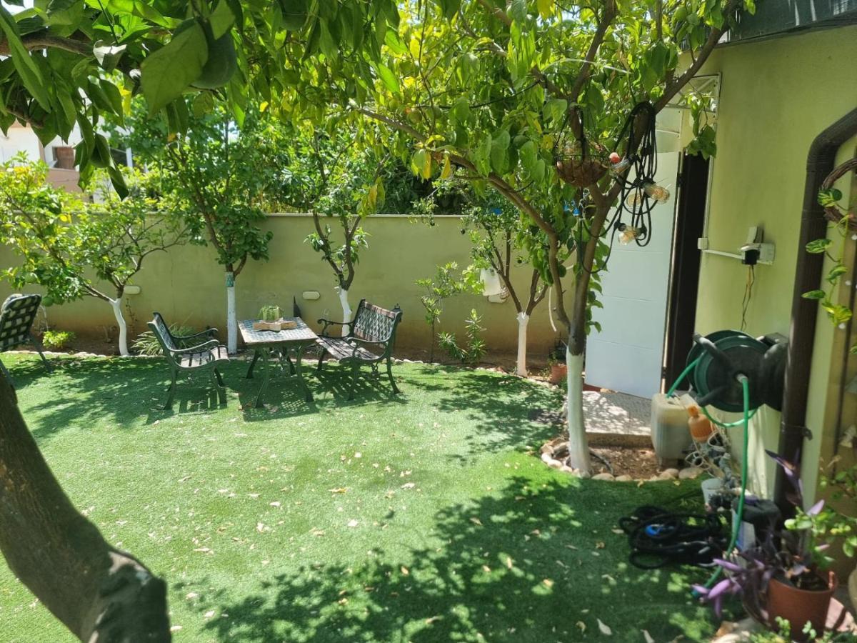 B&B Amit 18 Minutes From The Airport - אירוח כפרי עמית 18 דקות משדה תעופה Petach Tikva Екстер'єр фото